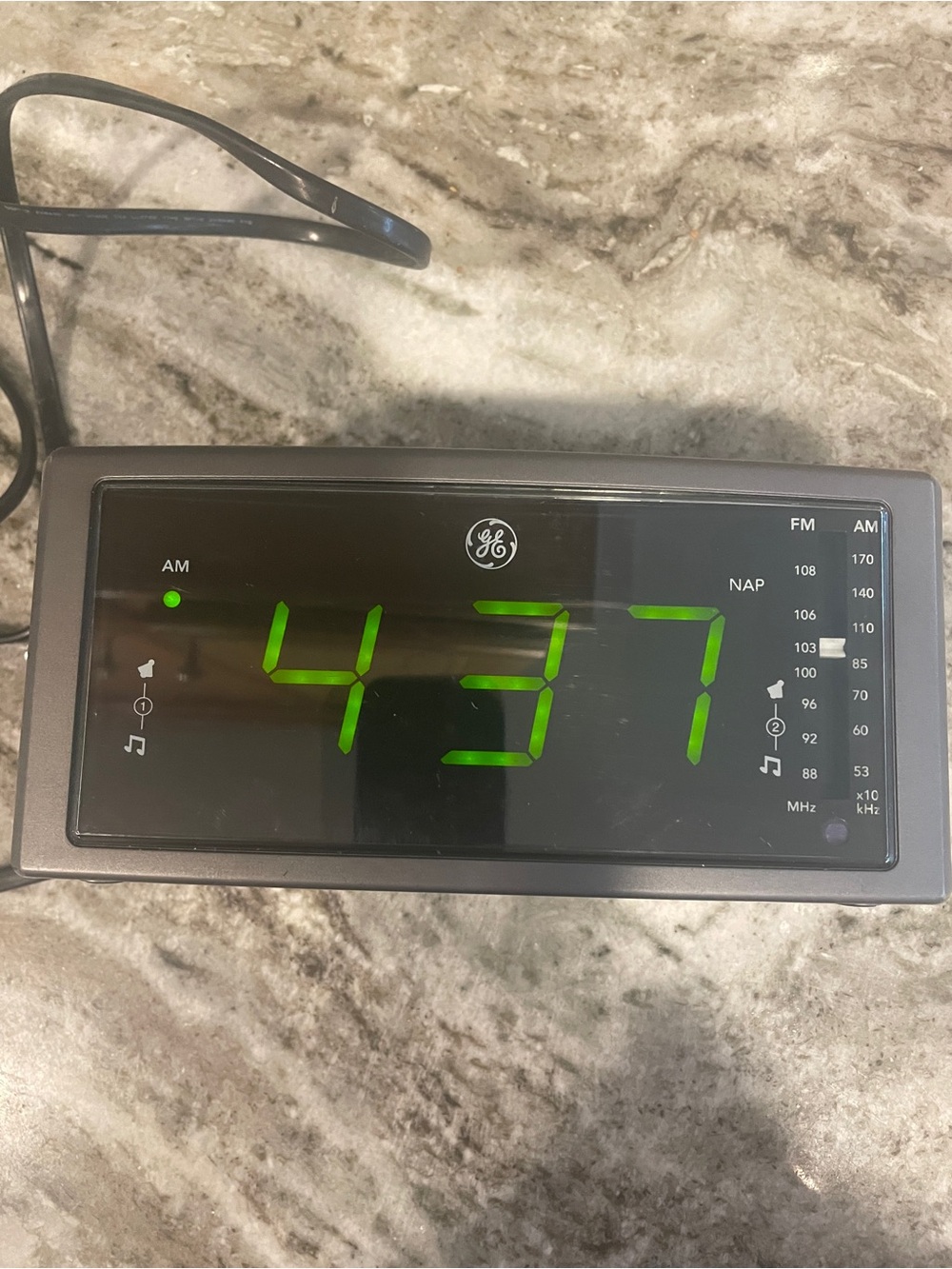 GE General Electric vintage digital dual alarm Am/FM clock Model #7-4853A
